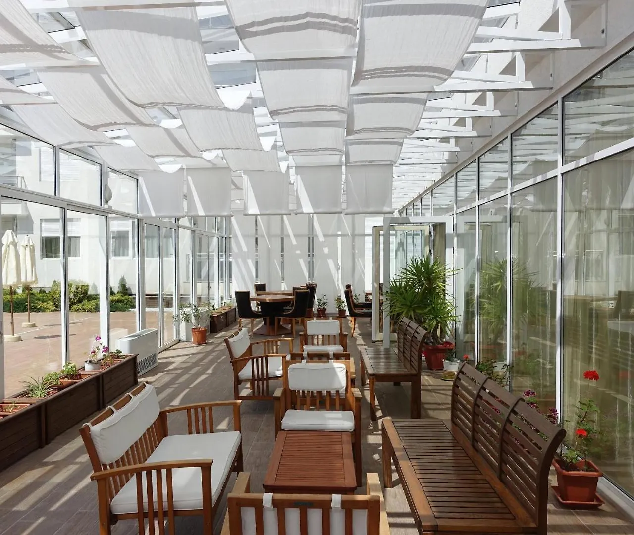 Hotel Incognito Πομόριε